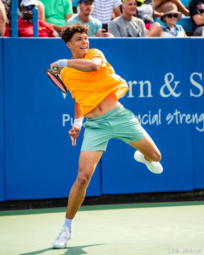 队在访谈中 队在访谈中